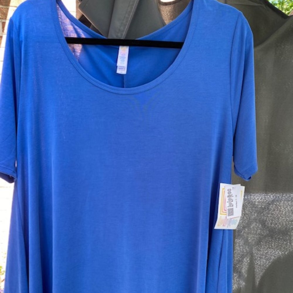 Lularoe Crew neck T-shirt